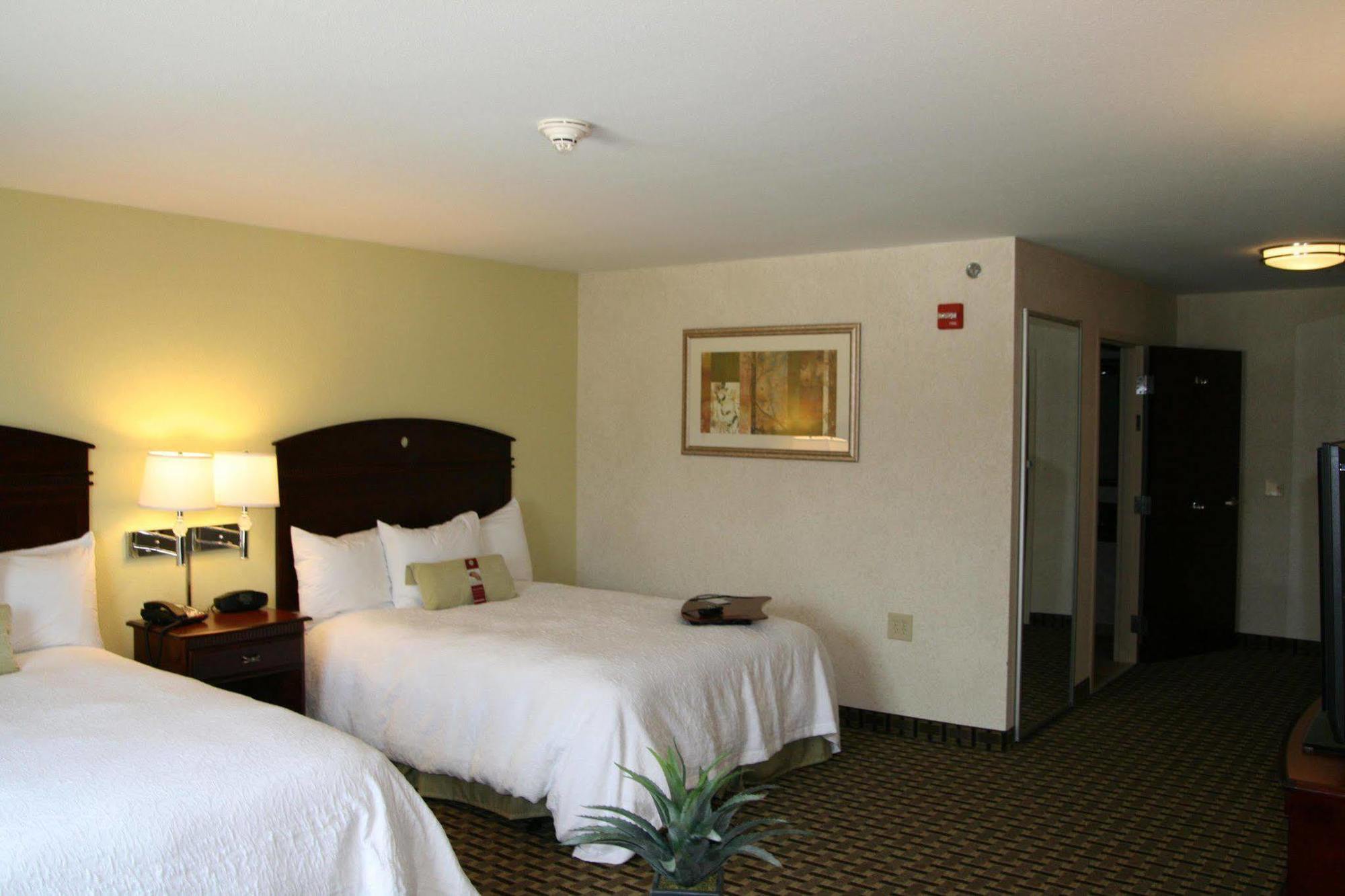 Hampton Inn & Suites Cleveland-מנטור חדר תמונה